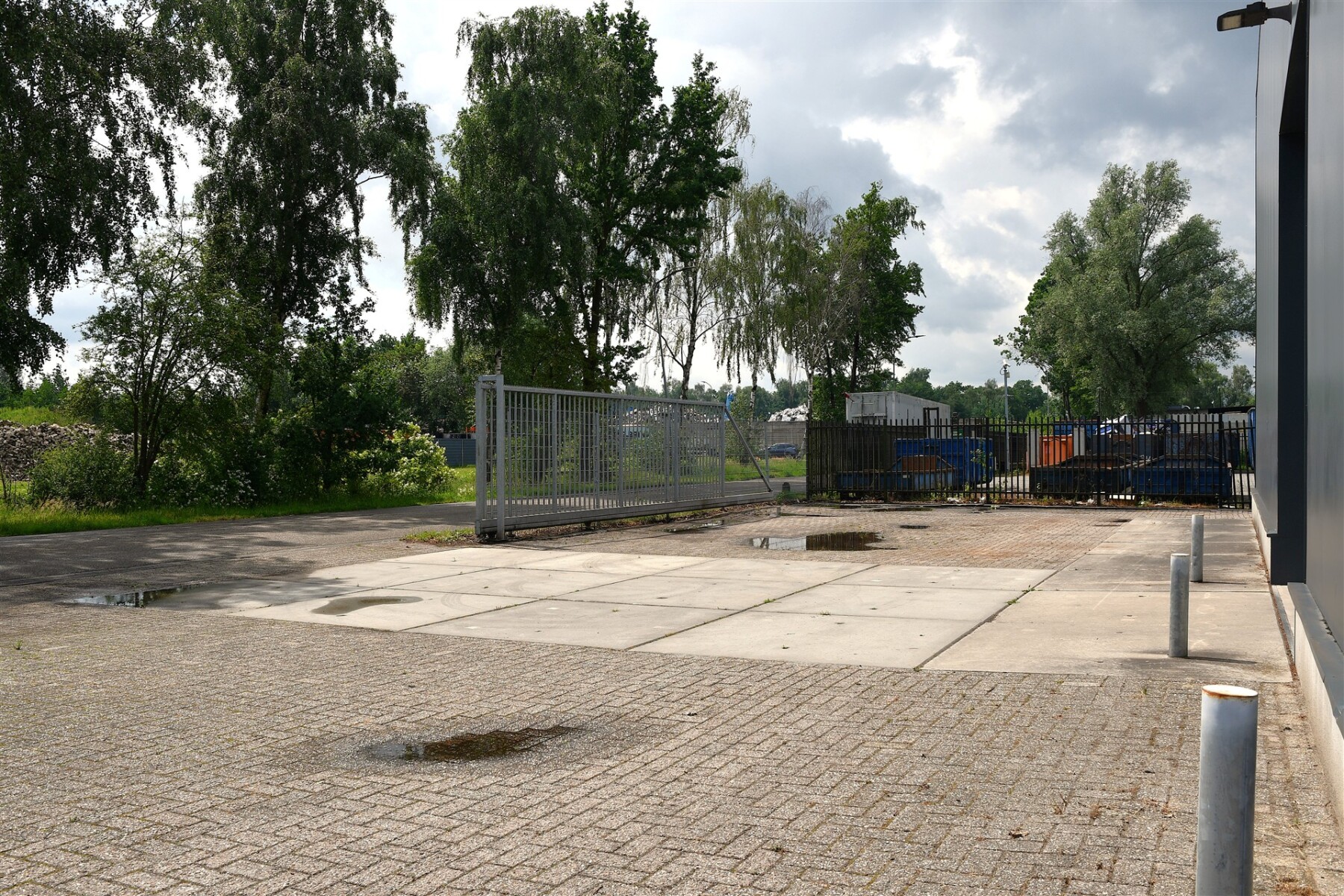 06 v37